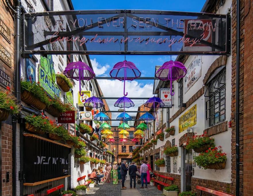 Elegant Belfast City Centre Apt Walk Everywhere Buitenkant foto